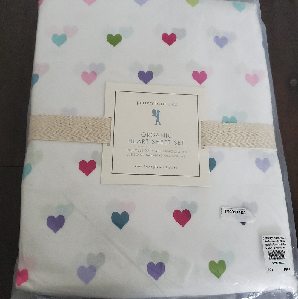 Pottert Barn Kids organic heart sheet set